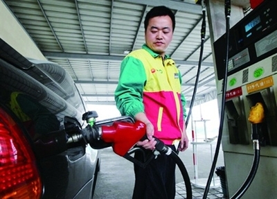 山東公布成品油價格 國四汽油每升多掏兩毛多_山東財經(jīng)_大眾網(wǎng)